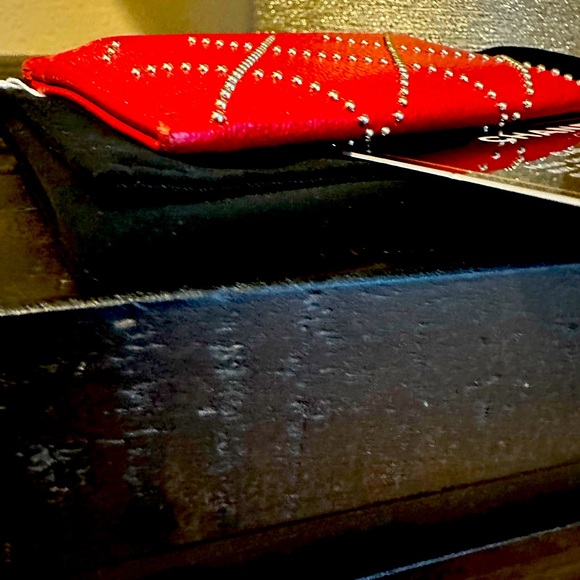 ****SOLD*****Chanel - Picture 5 of 5